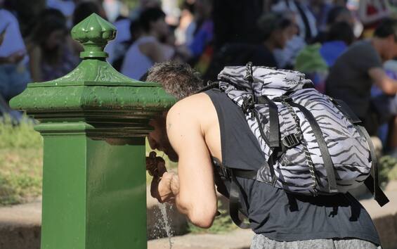 meteo ondata di caldo in arrivo sull italia le citt224 da bollino arancione e giallo